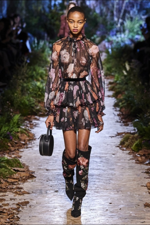 مجموعة "رالف أند روسو" Ralph & Russo لخريف وشتاء 2020 - 2021 