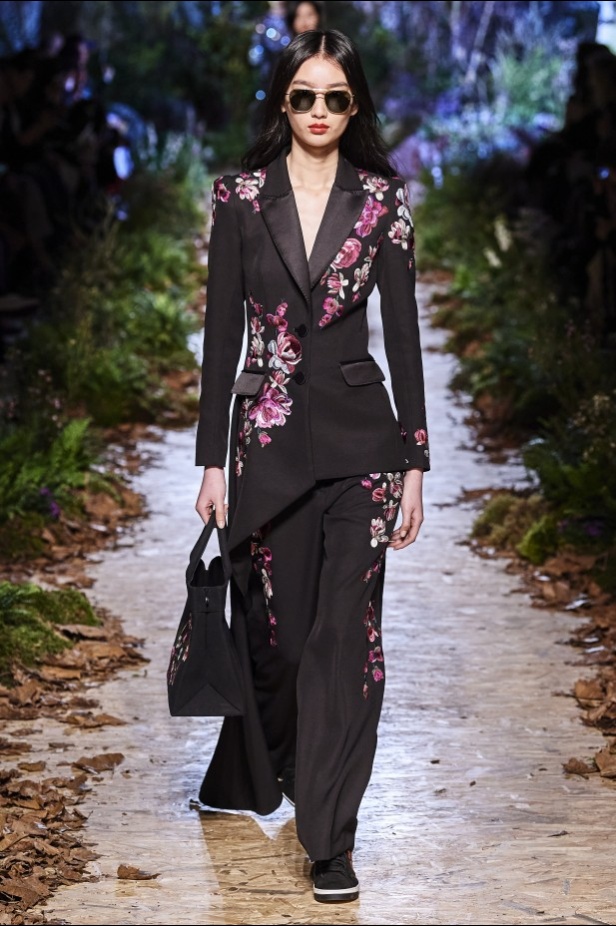 مجموعة "رالف أند روسو" Ralph & Russo لخريف وشتاء 2020 - 2021 