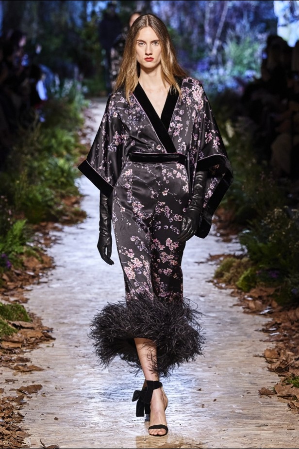 مجموعة "رالف أند روسو" Ralph & Russo لخريف وشتاء 2020 - 2021 