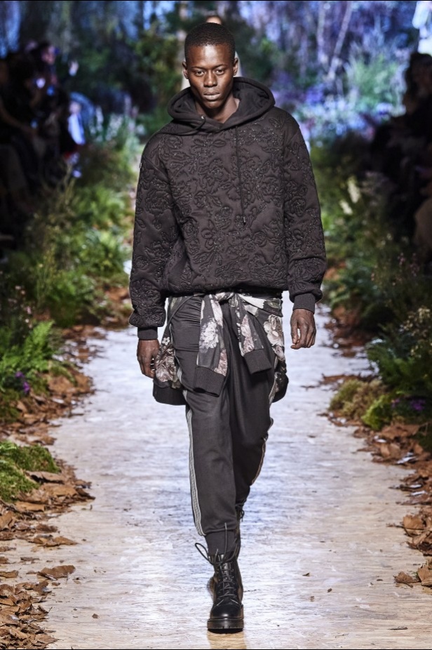 مجموعة "رالف أند روسو" Ralph & Russo لخريف وشتاء 2020 - 2021 