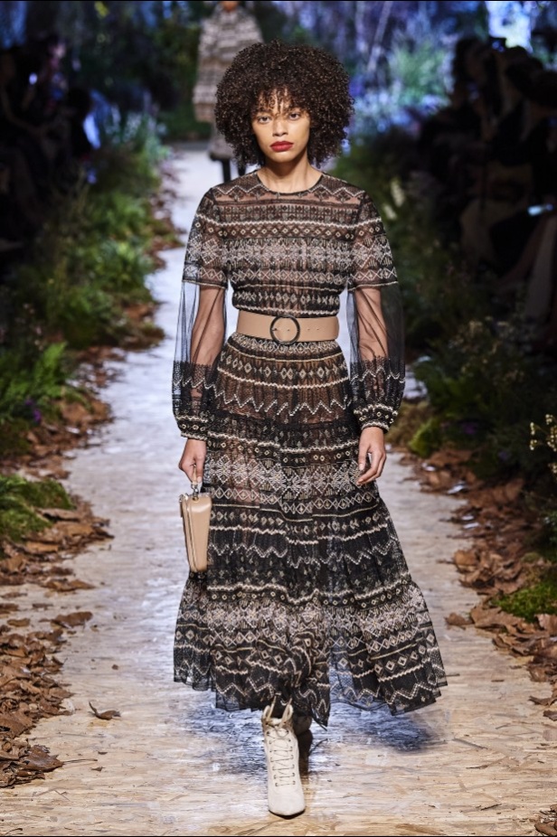 مجموعة "رالف أند روسو" Ralph & Russo لخريف وشتاء 2020 - 2021 