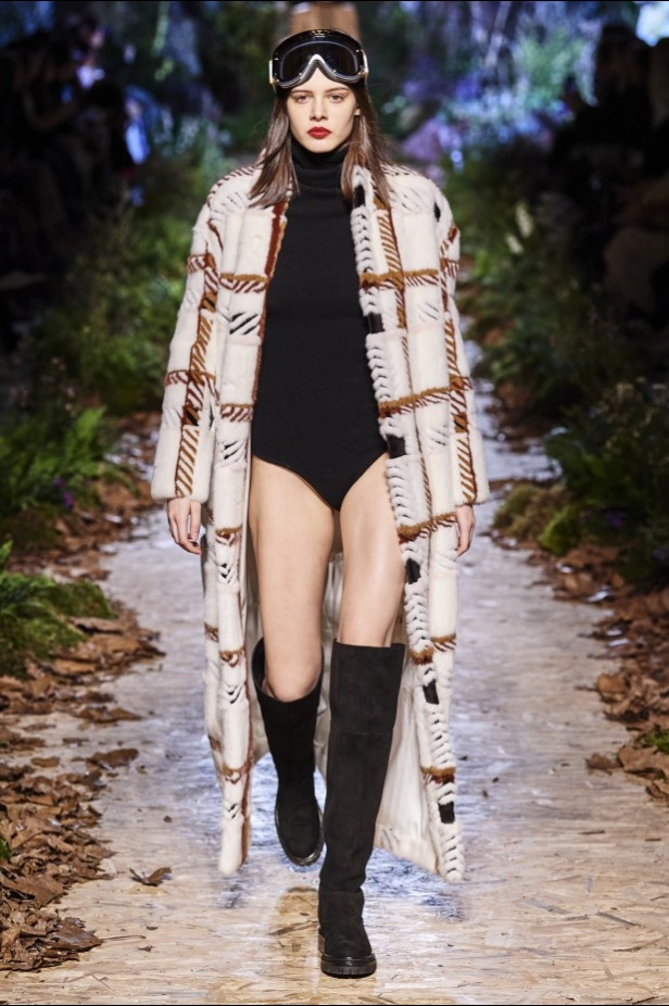 مجموعة "رالف أند روسو" Ralph & Russo لخريف وشتاء 2020 - 2021 