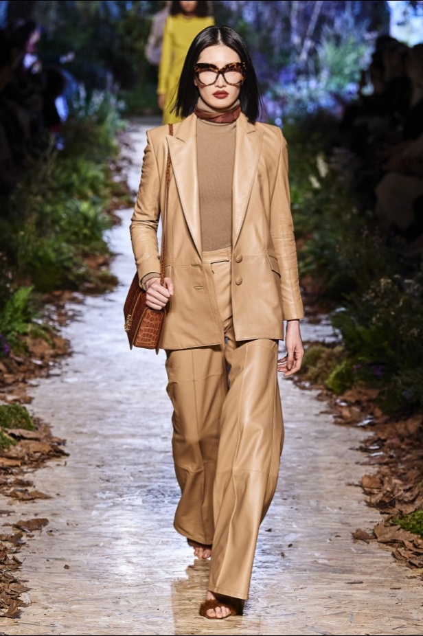 مجموعة "رالف أند روسو" Ralph & Russo لخريف وشتاء 2020 - 2021 