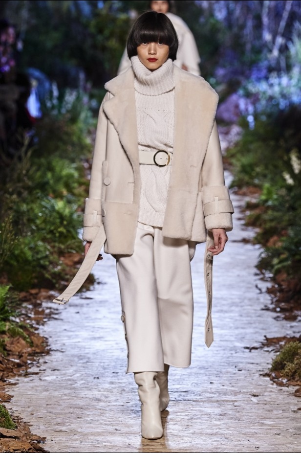 مجموعة "رالف أند روسو" Ralph & Russo لخريف وشتاء 2020 - 2021 