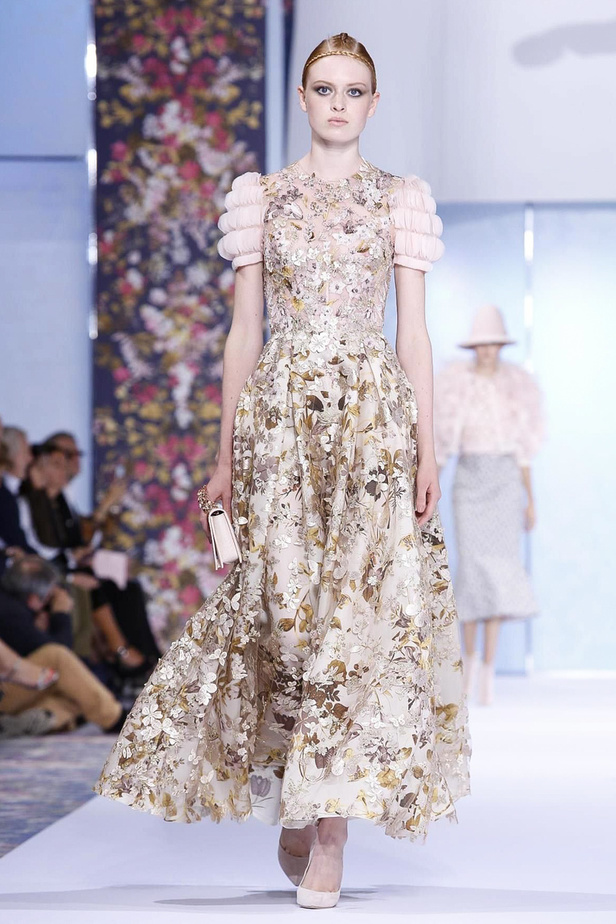 مجموعة Ralph & Russo للأزياء الراقية لخريف 2016