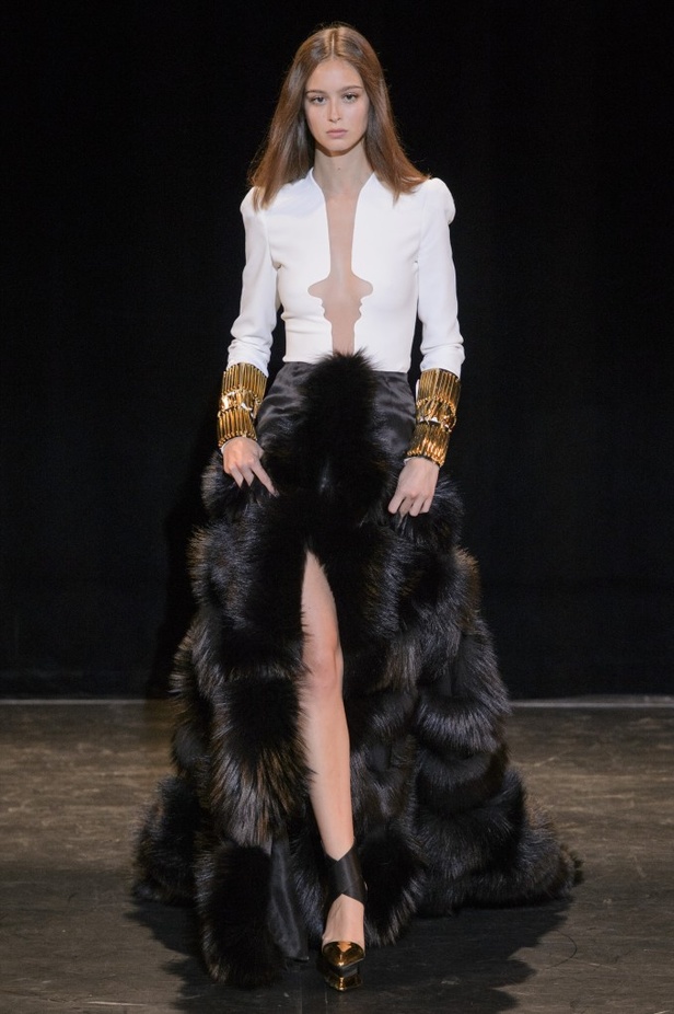 مجموعة Stephane Rolland  للألبسة الفاخرة في باريس