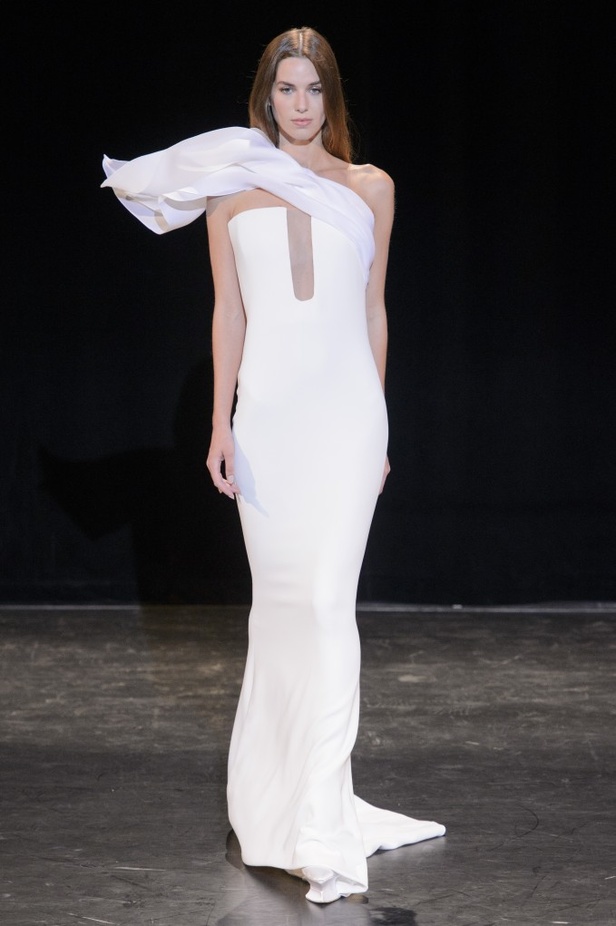 مجموعة Stephane Rolland  للألبسة الفاخرة في باريس