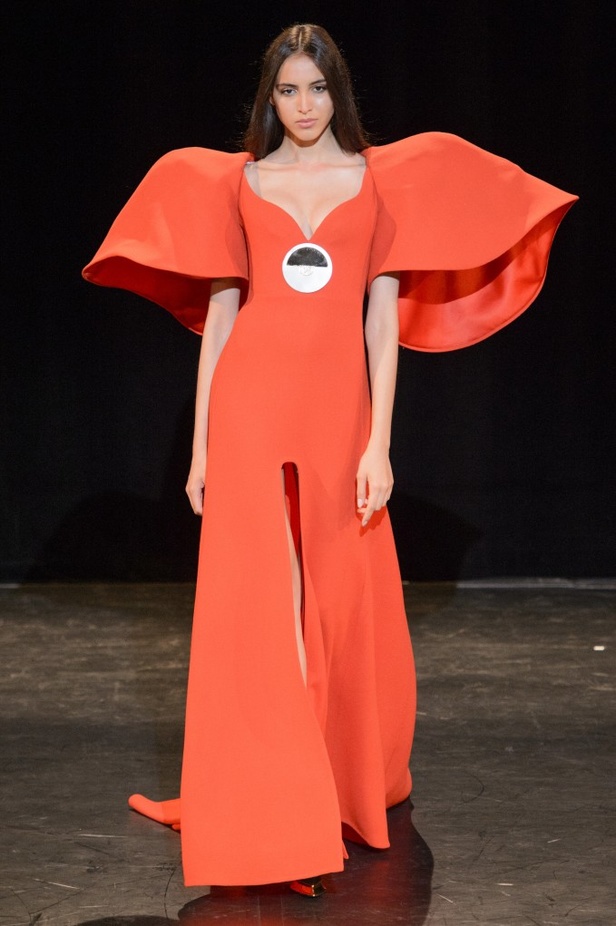 مجموعة Stephane Rolland  للألبسة الفاخرة في باريس