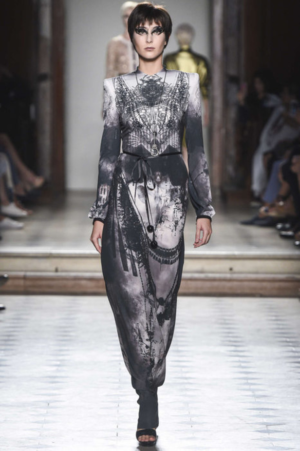 مجموعة جوليان فورنييه للهوت كوتور لموسم خريف وشتاء 2018