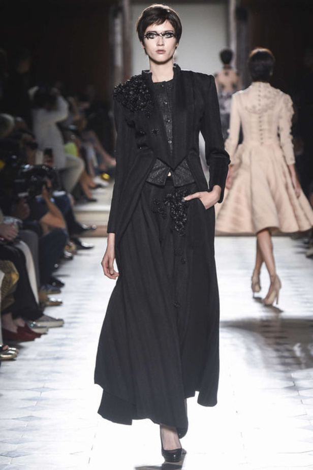 مجموعة جوليان فورنييه للهوت كوتور لموسم خريف وشتاء 2018