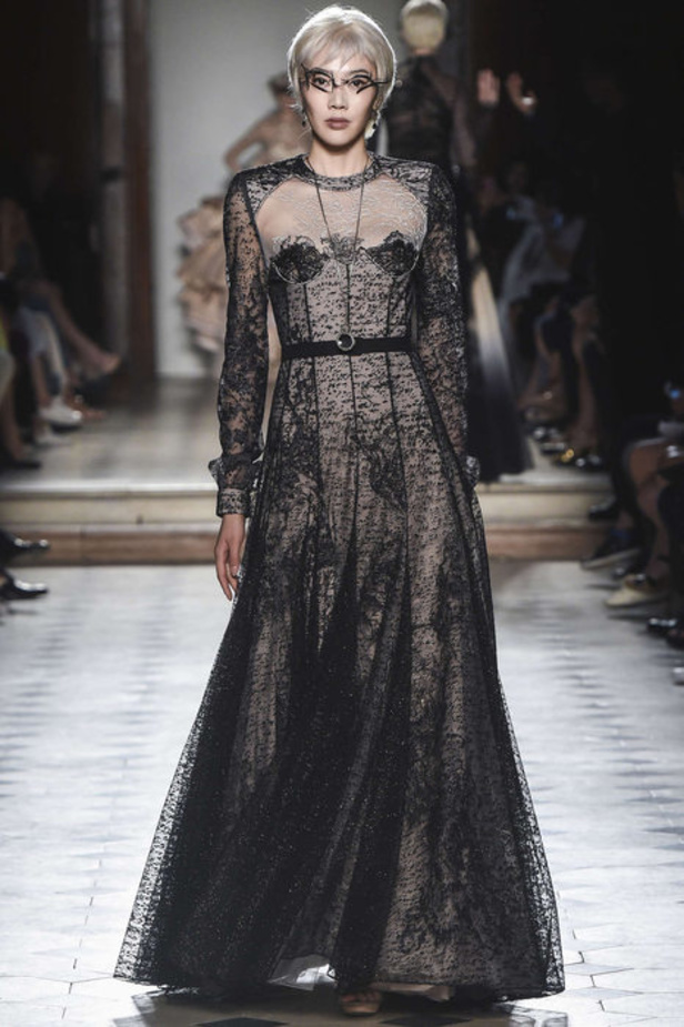 مجموعة جوليان فورنييه للهوت كوتور لموسم خريف وشتاء 2018