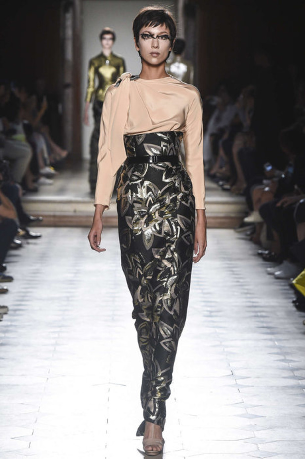 مجموعة جوليان فورنييه للهوت كوتور لموسم خريف وشتاء 2018