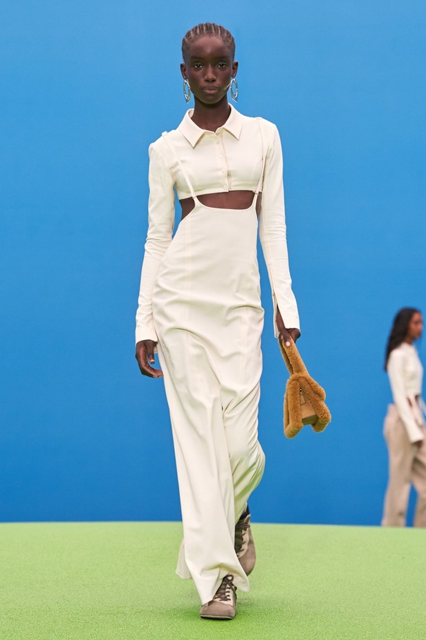 Jacquemus يعود إلى عروض الأزياء مع مجموعة لخريف 2021 