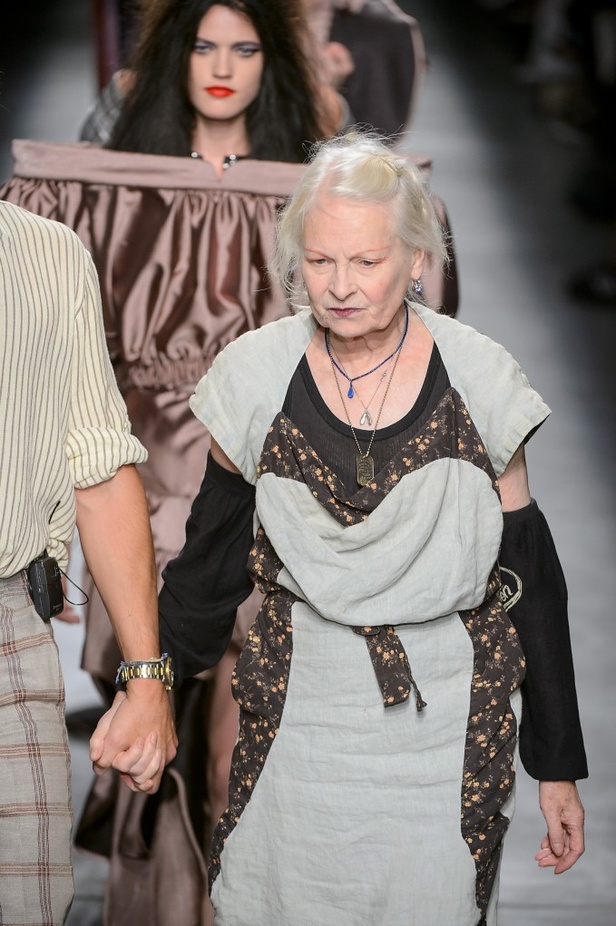 مجموعة “اندريا كرونثالر" لـ "فيفيان ويستوود” لموسم ربيع وصيف 2017