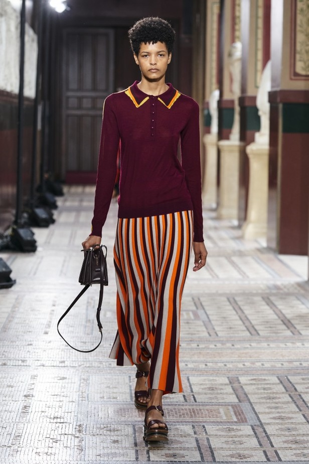 عرض ازياء مجموعة GABRIELA HEARST لربيع وصيف 2021 من أسبوع الموضة في باريس