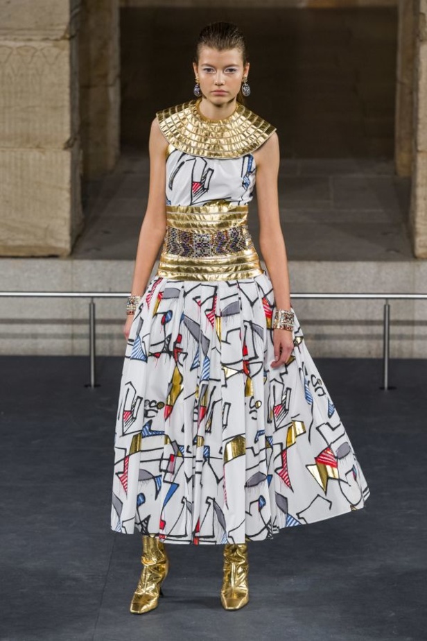 مجموعة شانيل لما قبل خريف 2019 تجمع بين الأناقة المصرية وسحر نيويورك