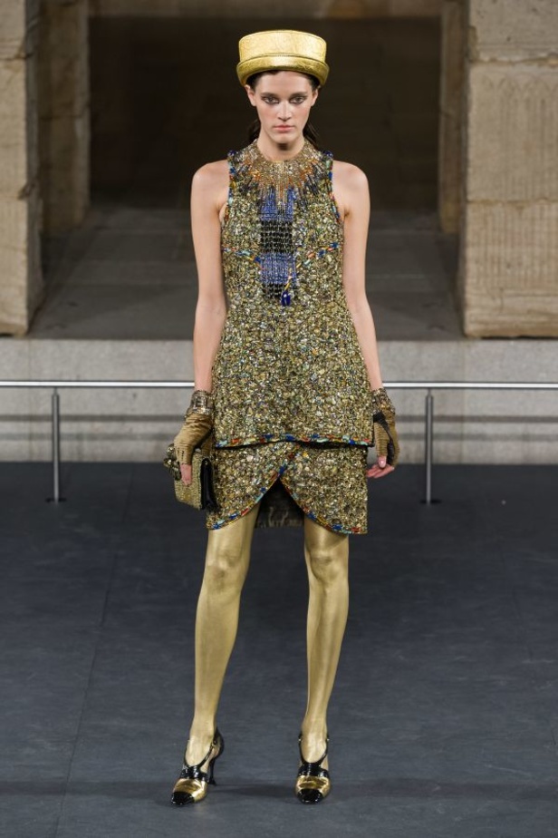 مجموعة شانيل لما قبل خريف 2019 تجمع بين الأناقة المصرية وسحر نيويورك