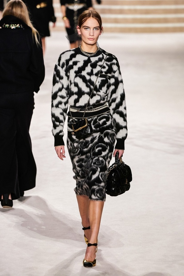 مجموعة شانيل Métiers d’Art 2020... تصاميم خالدة بلمسة عصريّة