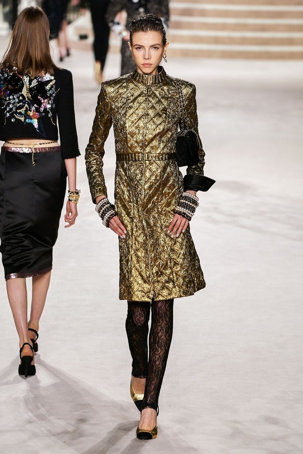 مجموعة شانيل Métiers d’Art 2020... تصاميم خالدة بلمسة عصريّة