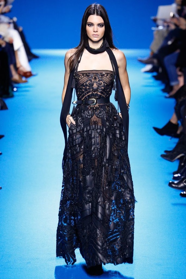 مجموعة ايلي صعب للألبسة الجاهزة لخريف وشتاء 2016-2017