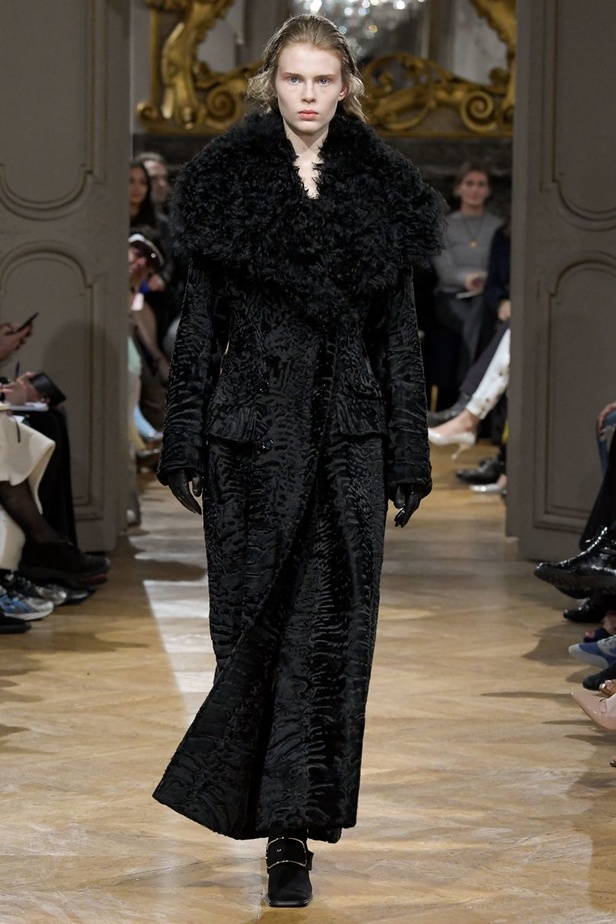 مجموعة جون غاليانو لموسم خريف وشتاء 2017-2018