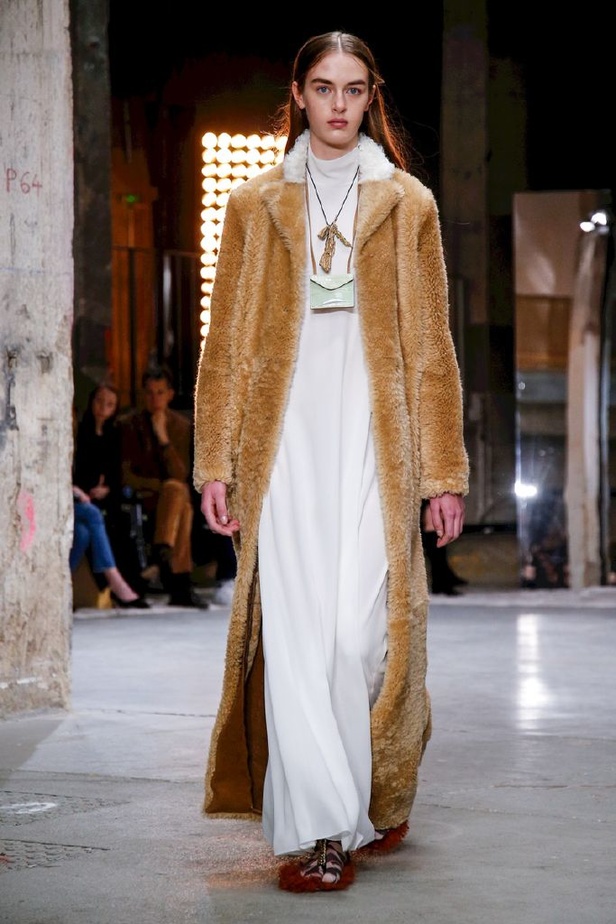 عرض ازياء جيامباتيستا فالي لموسم خريف وشتاء 2018