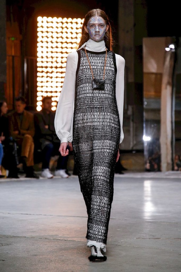 عرض ازياء جيامباتيستا فالي لموسم خريف وشتاء 2018