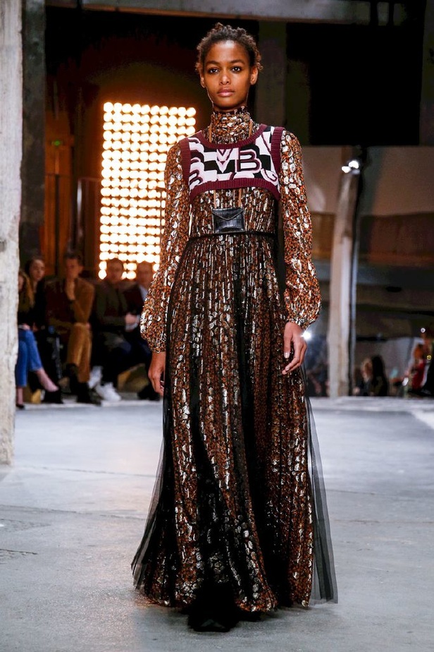 عرض ازياء جيامباتيستا فالي لموسم خريف وشتاء 2018