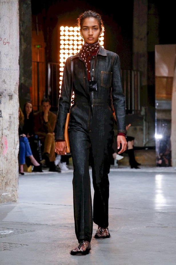 عرض ازياء جيامباتيستا فالي لموسم خريف وشتاء 2018