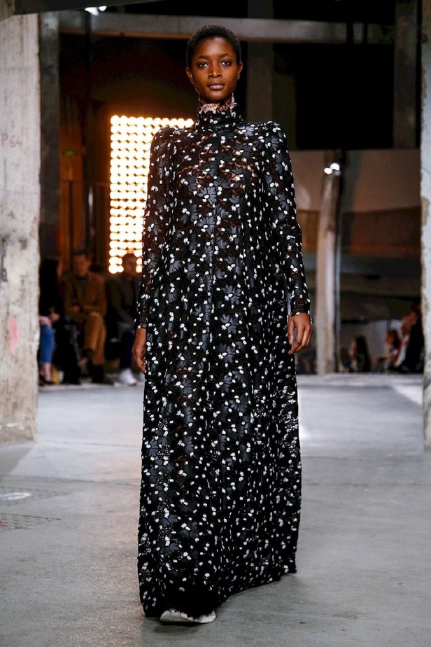 عرض ازياء جيامباتيستا فالي لموسم خريف وشتاء 2018