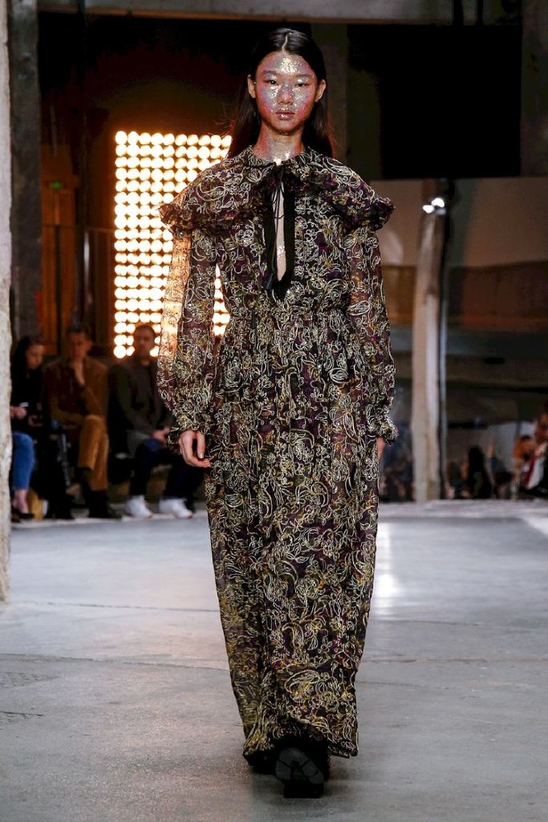 عرض ازياء جيامباتيستا فالي لموسم خريف وشتاء 2018