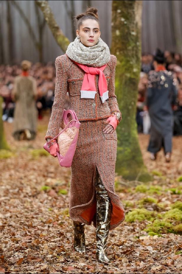 مجموعة شانيل لخريف 2018 تنقلنا الى أحضان الطبيعة الخلابة