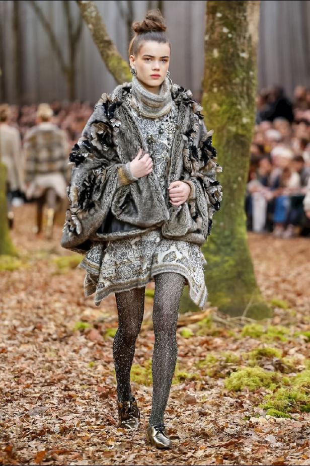 مجموعة شانيل لخريف 2018 تنقلنا الى أحضان الطبيعة الخلابة