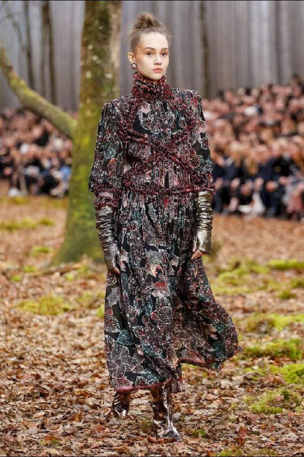 مجموعة شانيل لخريف 2018 تنقلنا الى أحضان الطبيعة الخلابة