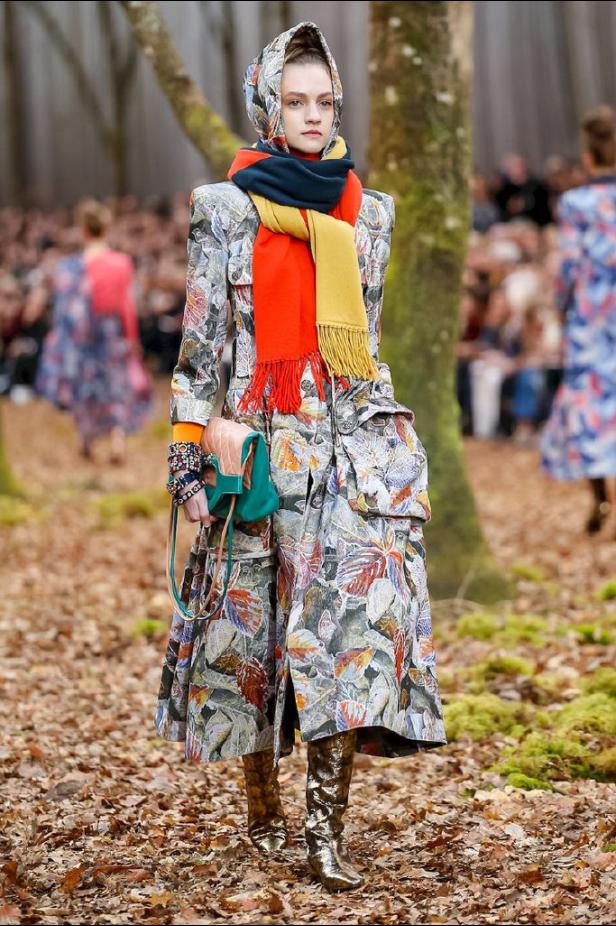 مجموعة شانيل لخريف 2018 تنقلنا الى أحضان الطبيعة الخلابة