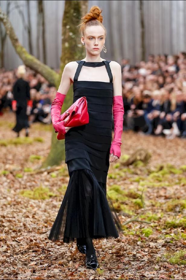 مجموعة شانيل لخريف 2018 تنقلنا الى أحضان الطبيعة الخلابة