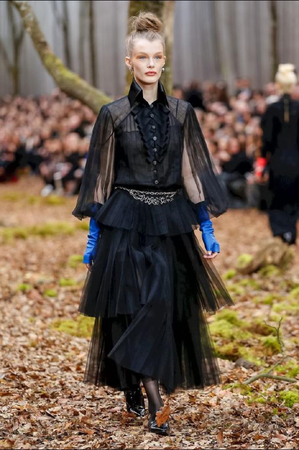 مجموعة شانيل لخريف 2018 تنقلنا الى أحضان الطبيعة الخلابة