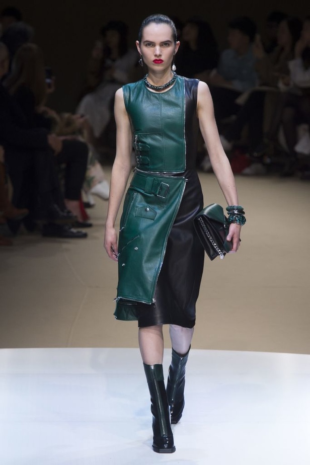 مجموعة Alexander McQueen لخريف و شتاء 2018