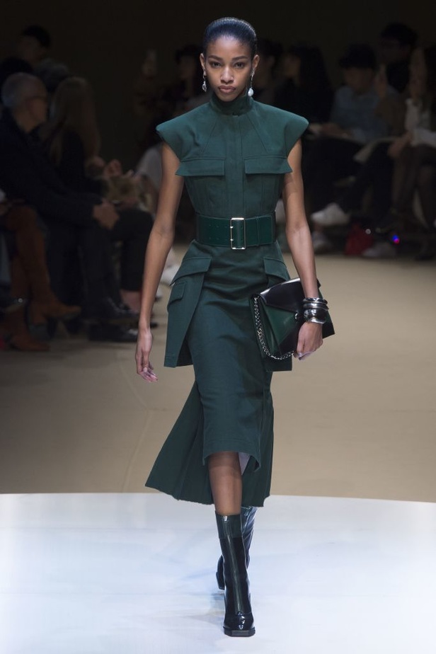 مجموعة Alexander McQueen لخريف و شتاء 2018