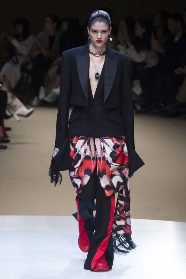 مجموعة Alexander McQueen لخريف و شتاء 2018