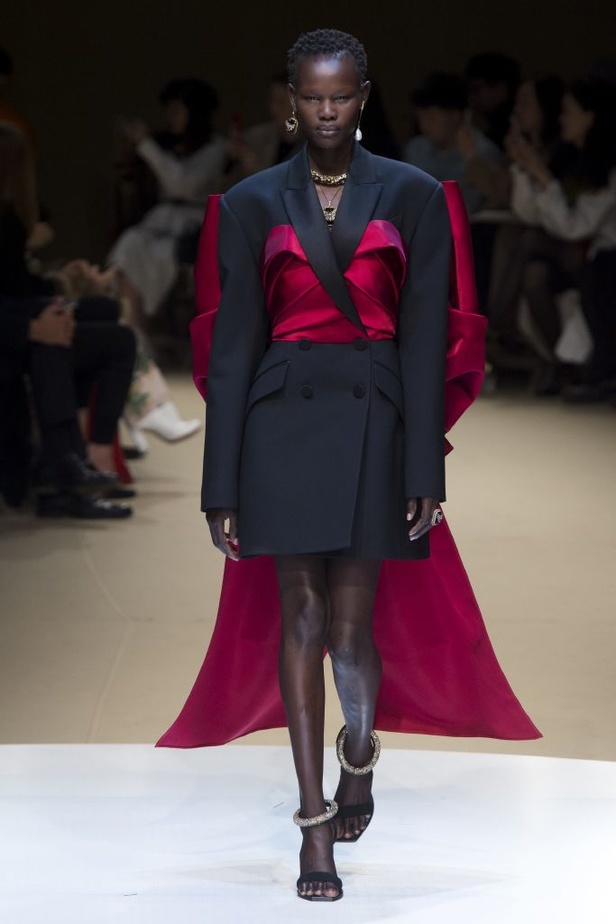 مجموعة Alexander McQueen لخريف و شتاء 2018