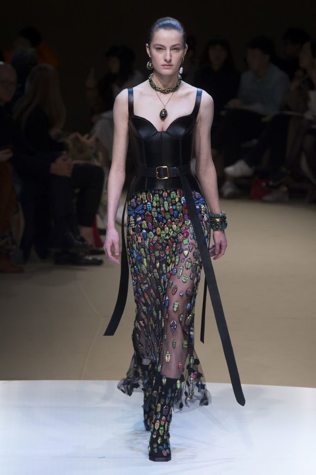 مجموعة Alexander McQueen لخريف و شتاء 2018