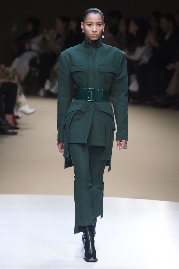 مجموعة Alexander McQueen لخريف و شتاء 2018