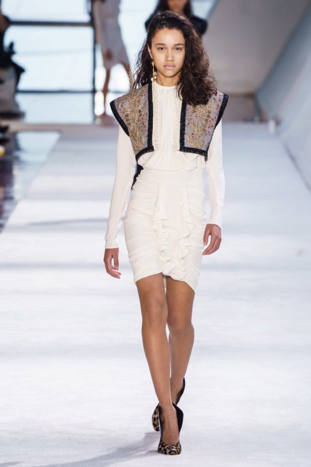 مجموعة Giambattista Valli للألبسة الجاهزة لخريف 2019