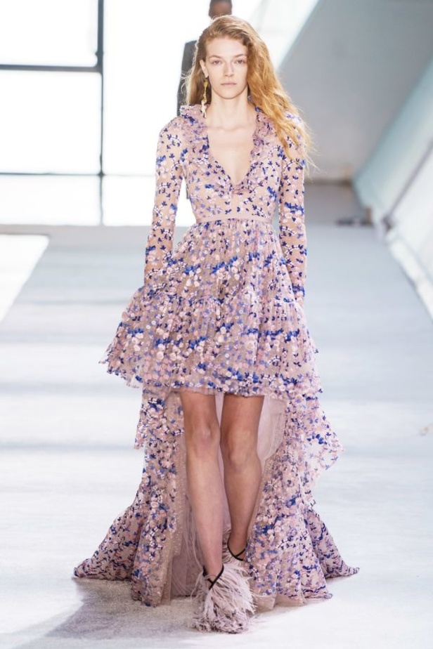 مجموعة Giambattista Valli للألبسة الجاهزة لخريف 2019