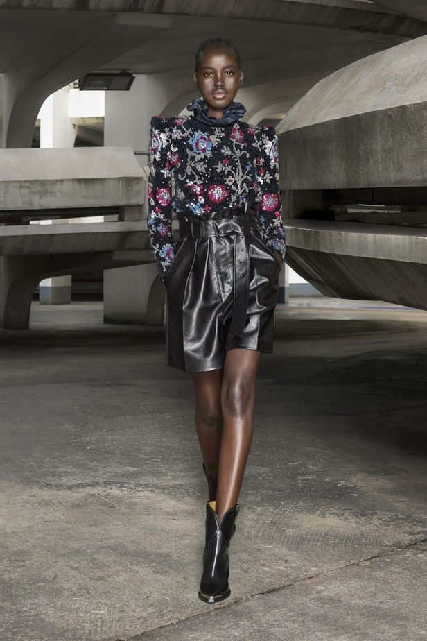 عرض أزياء دار Isabel Marant لخريف وشتاء 2021-2022