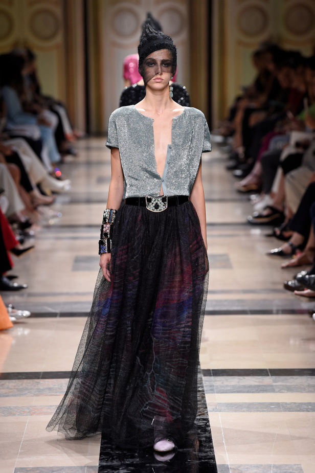 مجموعة Giorgio Armani Prive للأزياء الراقية لشتاء 2018 !