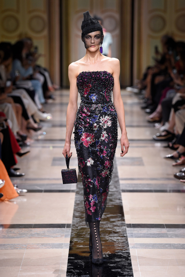 مجموعة Giorgio Armani Prive للأزياء الراقية لشتاء 2018 !