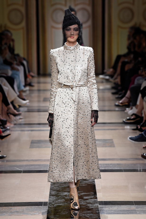 مجموعة Giorgio Armani Prive للأزياء الراقية لشتاء 2018 !