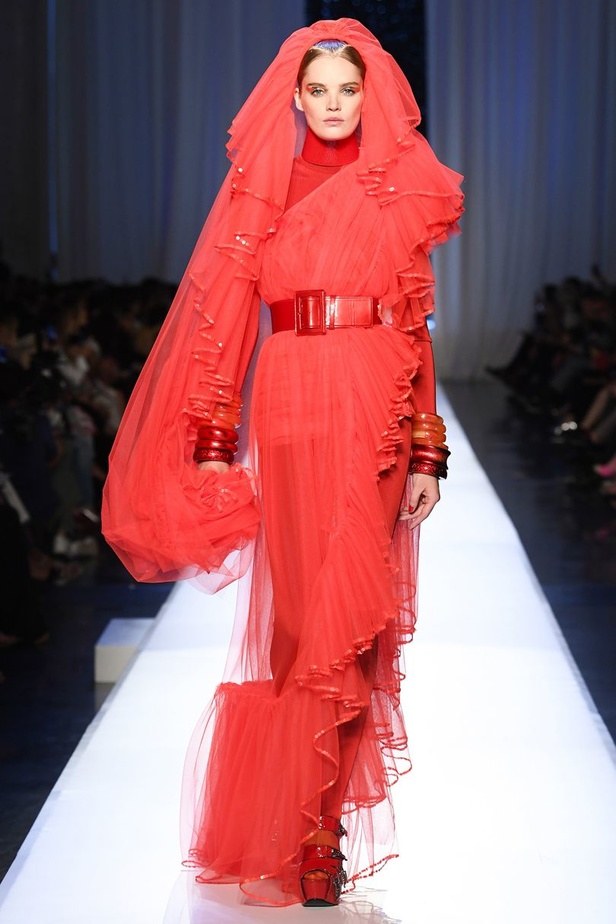 مجموعة "جان بول غوتييه" للهوت كوتور لخريف 2017